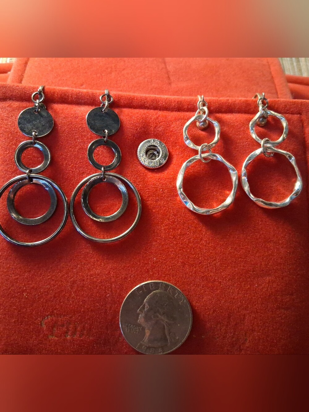 Vintage Clip-On Dangle Earrings - Gunmetal Circles & Hammered Silver Drops